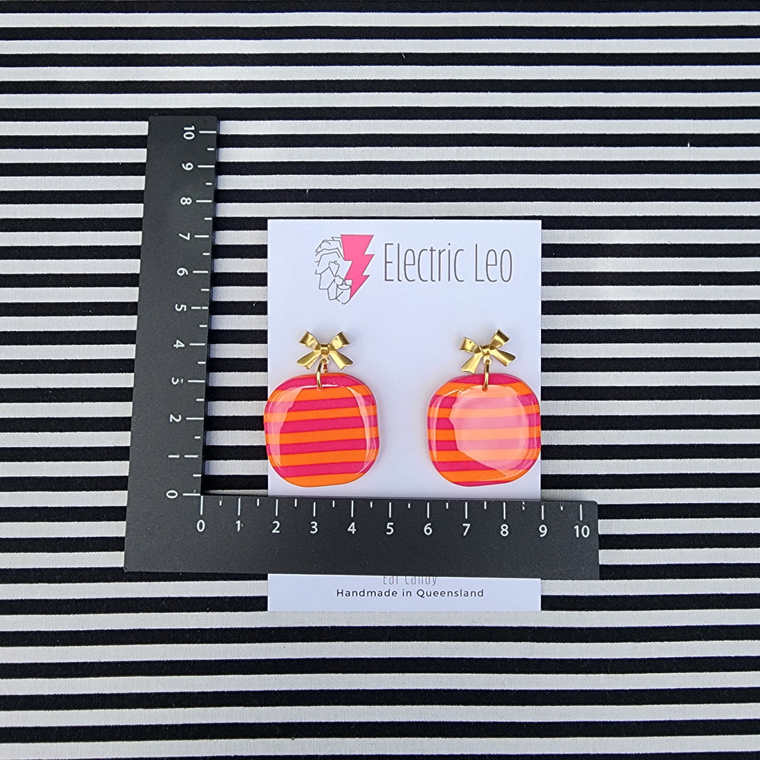 Large Orange and Fuchsia Bowtiful Gifts - Christmas